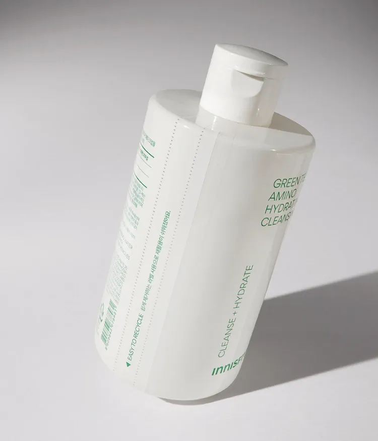 피부와 유사한 약산성 텍스쳐로 피부에 순하게 저자극 클렌징 부드러운 세정력, 촉촉한 마무미리감으로 편안하게 사용할 수 있는 데일리 메이크업 클렌징 이니스프리 그린티 아미노 수분 클렌징 워터