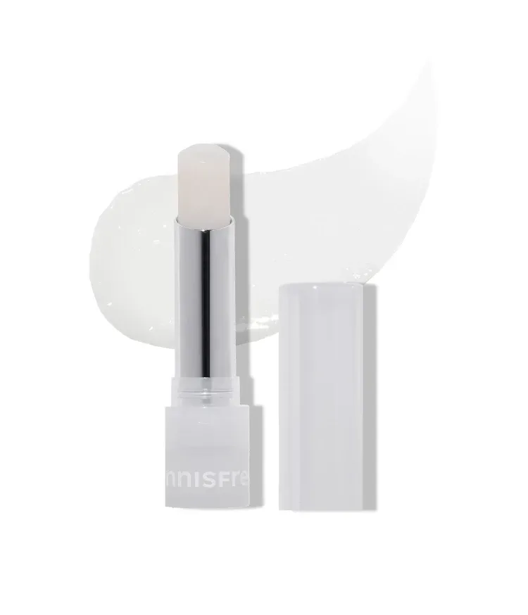 각질이 일어나는 건조한 입술에 영양감을 주어 부드럽고 매끈하게 오래도록 촉촉한 입술로 케어! 립 메이크업 전 입술결 정돈이 필요할 때나 자는동안 밤새 영양 케어 해주는 이니스프리 듀이 트리트먼트 립밤