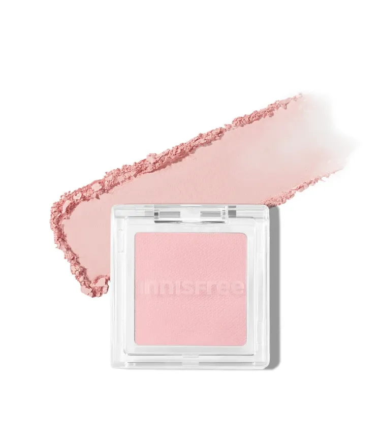 부드럽고 실키한 사용감으로 오랜시간 컬러가 유지되는 리얼 매트 섀도우. 눈가 정리용 베이스 컬러부터 음영감과 색감을 더해 주는 쉐이드로 구성된 10가지 컬러의 이니스프리 아이섀도우 매트 