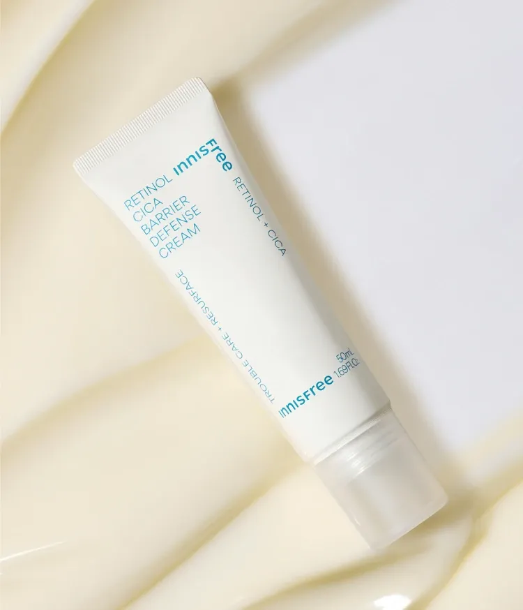 갓 생긴 트러블의 개선으로 건강한 피부 솔루션 케어와 잡티흔적, 피부결까지 다양한 피부 트러블을 케어해주는 수분감 가득, 촉촉한 저자극 이니스프리 레티놀 시카 흔적 크림