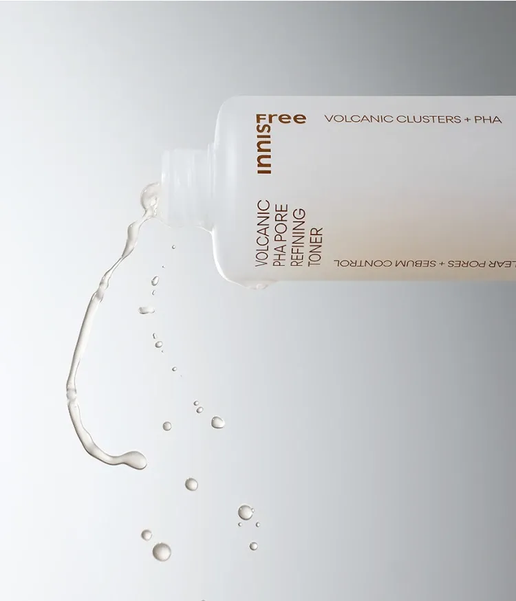 화산송이 파우더와 PHA가 함유된 듀얼 모공 케어 토너. 간편하게 닦아내는 토너로 유분기가 올라오는 지성 피부와 화장이 쉽게 무너지는 피부를 보송 매끈하게 정돈해주는 모공 스페셜 케어! 이니스프리 화산송이 파하 모공 매끈결 토너