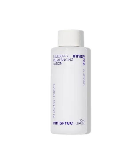 수분감 가득! 약산성 포뮬러를 통해 피부의 pH와 유수분 균형을 맞추는데 도움을 주어 건강하고 촉촉하게 케어해주는 이니스프리 약산성 블루베리 리밸런싱 로션