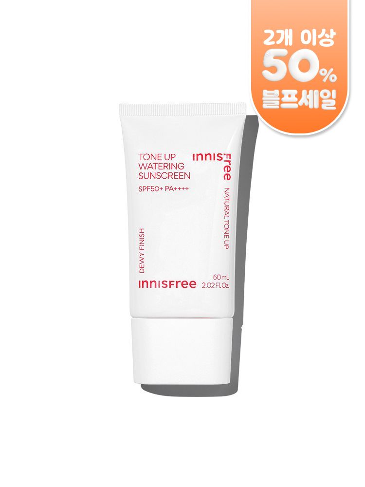 톤 보정와 자외선차단, 수분감 유지를 동시에! 메이크업 베이스 겸용 유무기 혼합자차 자외선 차단제. 자연스럽고 촉촉한 톤업과 수분광채는 물론 백탁 없이 자연스러운 베이스 겸용 선크림. 수분 베이스 및 피부자극 없는 저자극 포뮬러로 안심하고 쓸 수 있는 이니스프리 톤업 워터링 선스크린