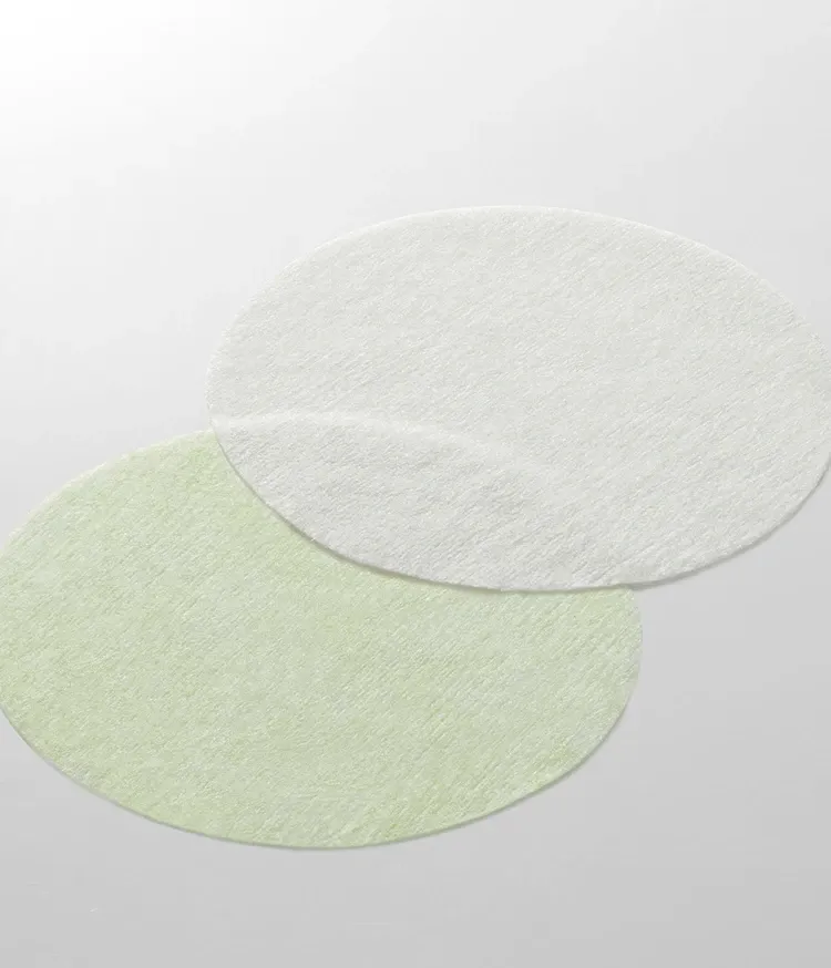 레티놀과 시카를 함유한 포뮬러가 다양한 트러블* 과 피부 보습, 피부결, 모공, 잡티 흔적을 케어해주는 토너 패드 *건조, 과다 분비된 피지, 과다 각질