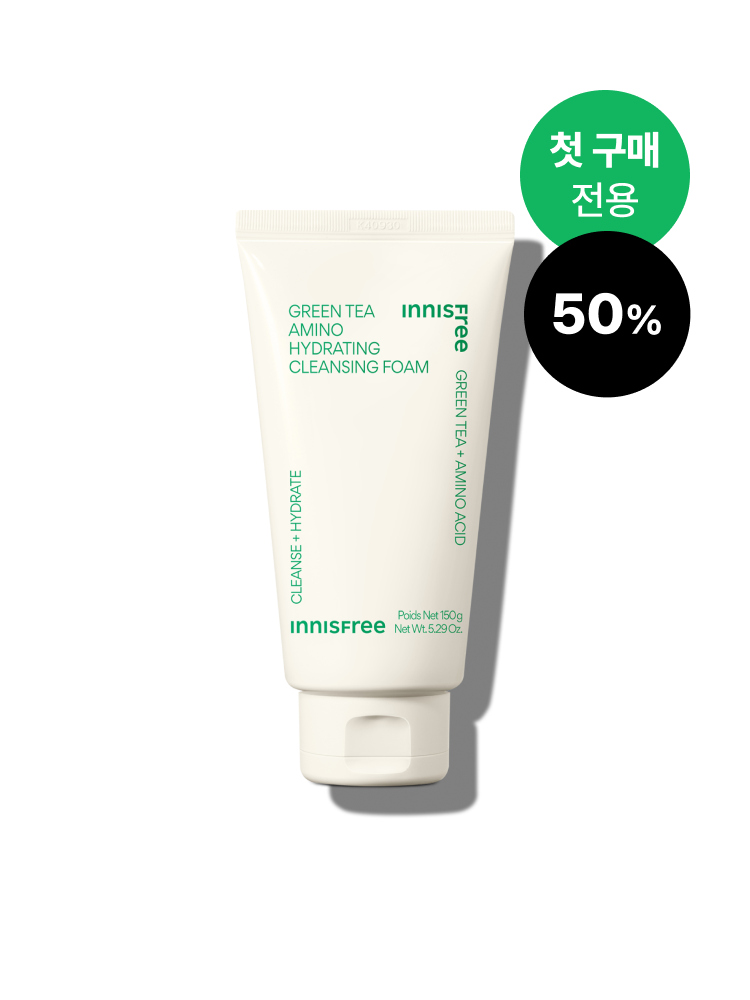  뷰티그린티™의 생녹차수와 아미노산 콤플렉스*가 세안 후에도 피부를 촉촉하게 케어해주는 클렌징 폼