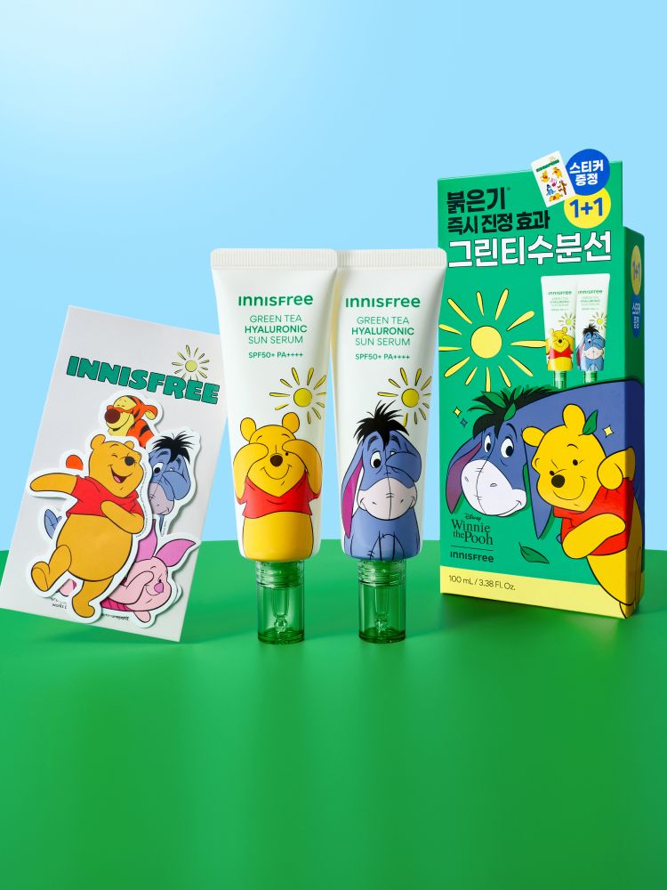 자외선으로 자극 받은 피부의 진정, 장벽 개선 및 광노화 징후까지 케어 해 건강하고 촉촉하게 빛나는 피부로 만들어 주는 진정수분 선세럼