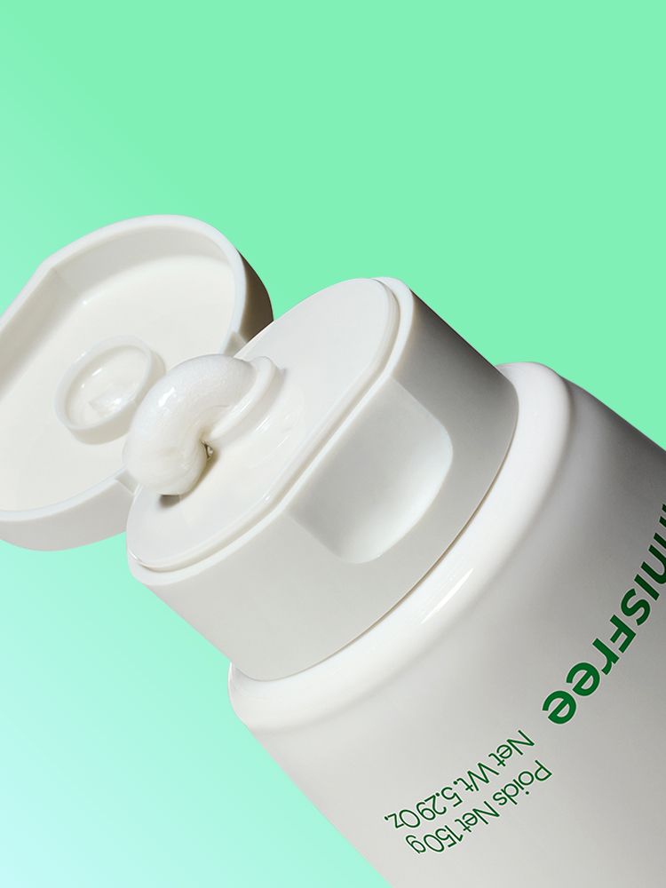 클렌징 후에도 속당김 없는 촉촉하게, 부드럽고 풍성한 아미노 거품으로 노폐물을 말끔히 제거하고 피부 유수분 밸런스 케어하는 클렌징 유목민의 정착템 이니스프리 대표 폼 클렌저 이니스프리 그린티 아미노 수분 폼 클렌징 대용량