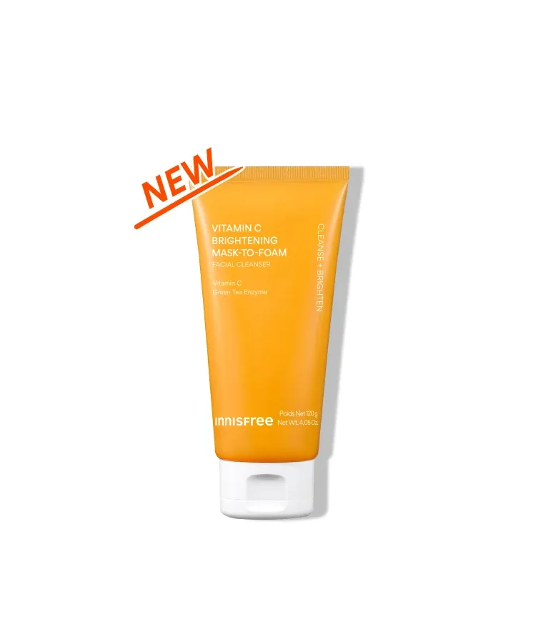 쫀쫀한 텍스처가 노폐물을 녹여내고, 물과 만나 거품으로 전환되어 세안 후에도 팩을 한 듯 환하고 매끈한 피부결을 완성하는 2-in-1 비타민C 브라이트닝 클렌저