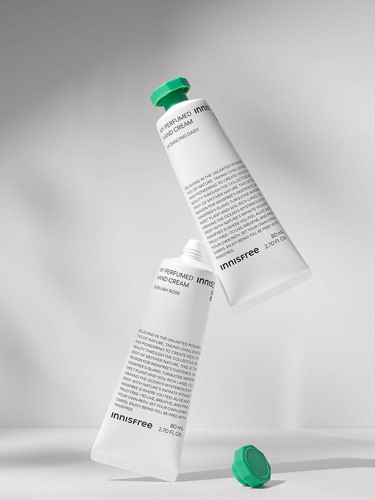 은은한 향기와 빠르게 흡수되는 촉촉함으로 기분 좋게 사용하는 대용량 핸드크림