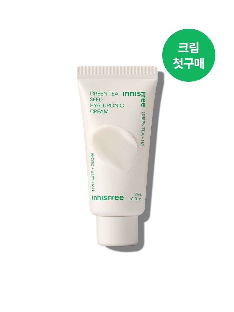 그린티 성분과 히알루론산이 함유된 풍부한 수분 텍스쳐가 피부에 밀착되어 촉촉한 진정 피부로 가꾸어주는 수분 크림
